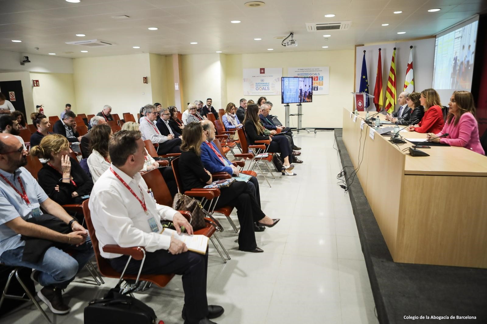 La adjunta segunda del Defensor del Pueblo, Patricia Bárcena, en el Congreso del Turno de Oficio en el Colegio de la Abogacía de Barcelona